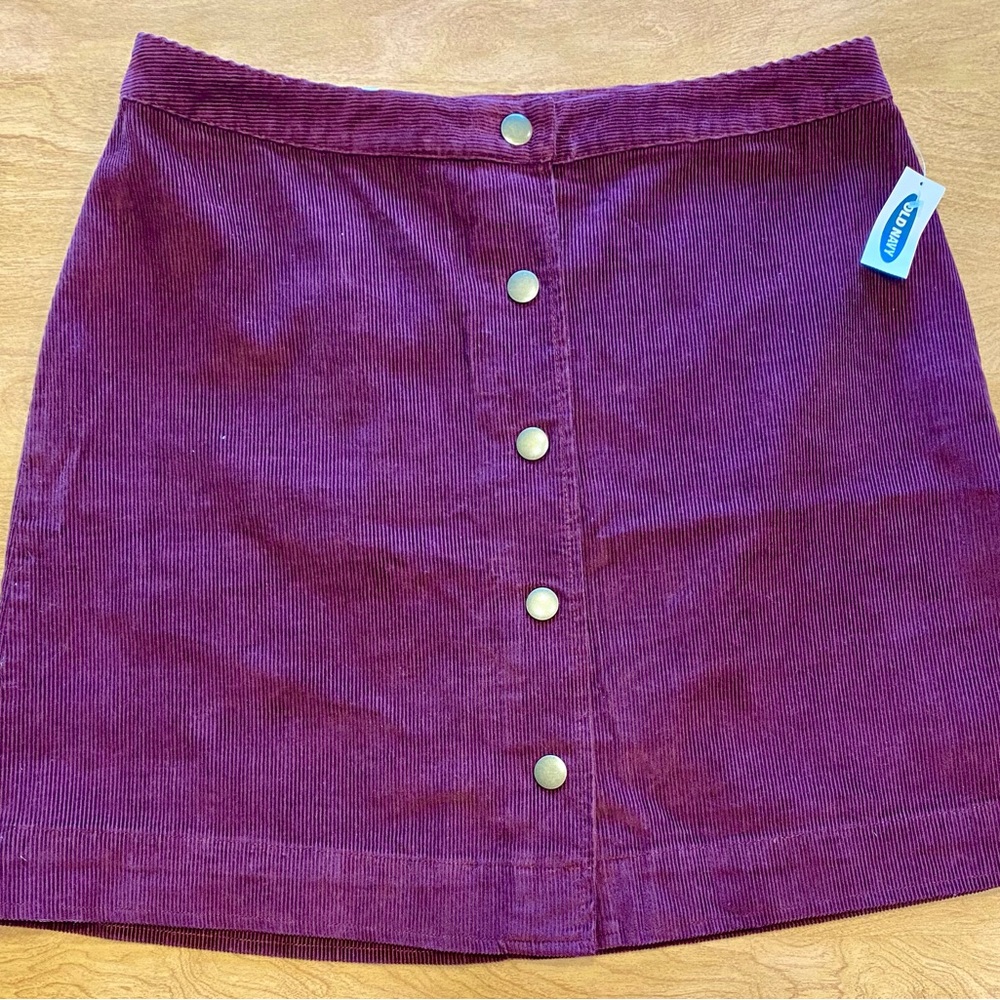 Burgundy corduroy skirt.
